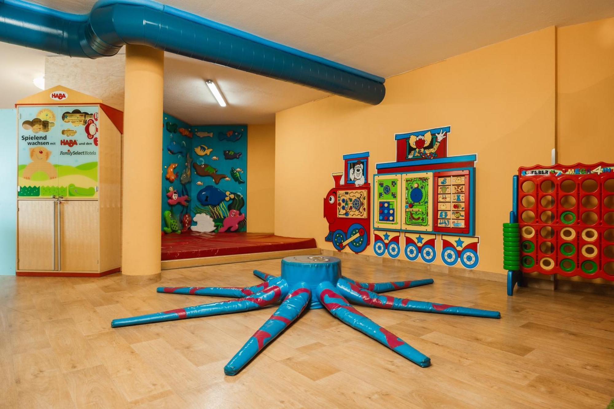 ריד אים אוברינטל Neueroeffnung Miaflor Familien- & Aktivresort מראה חיצוני תמונה